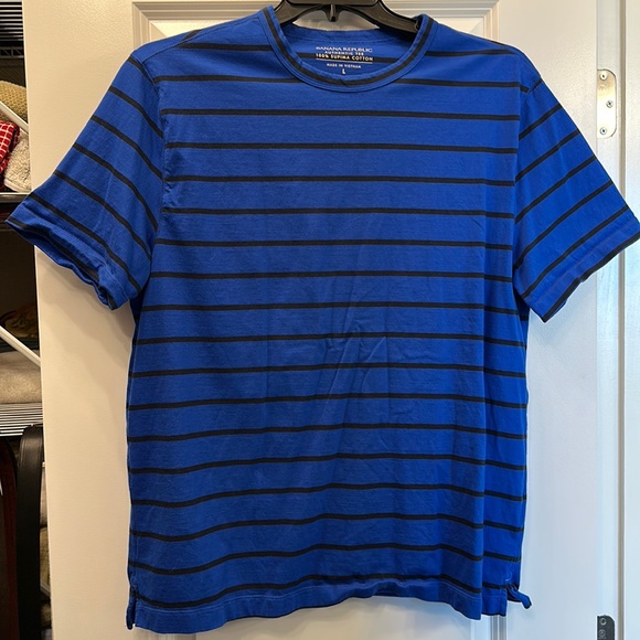 Banana Republic TShirt - Picture 1 of 2